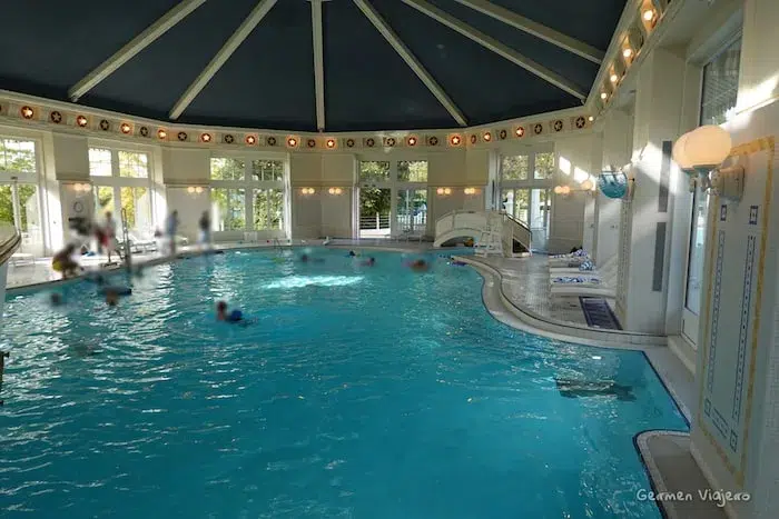 hotel newport disney