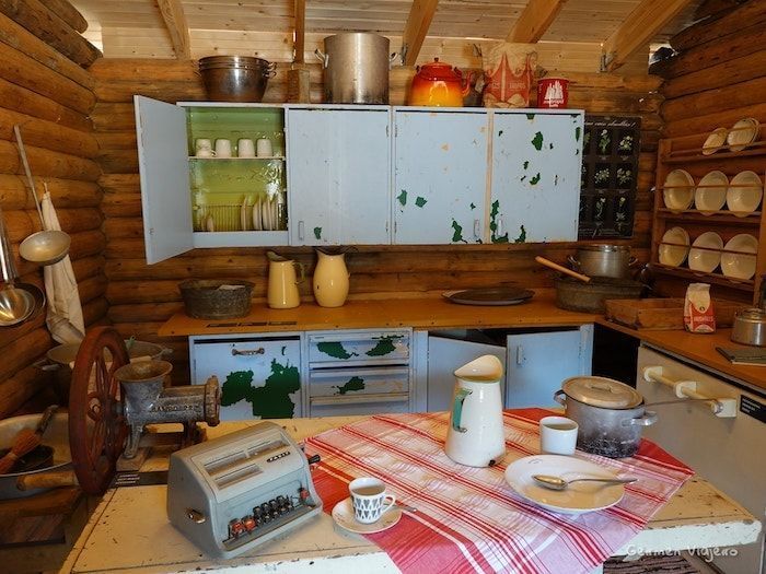 Ruta de senderismo Varkaankurupolku, PN Pallas-Yllästunturi-Interior del museo